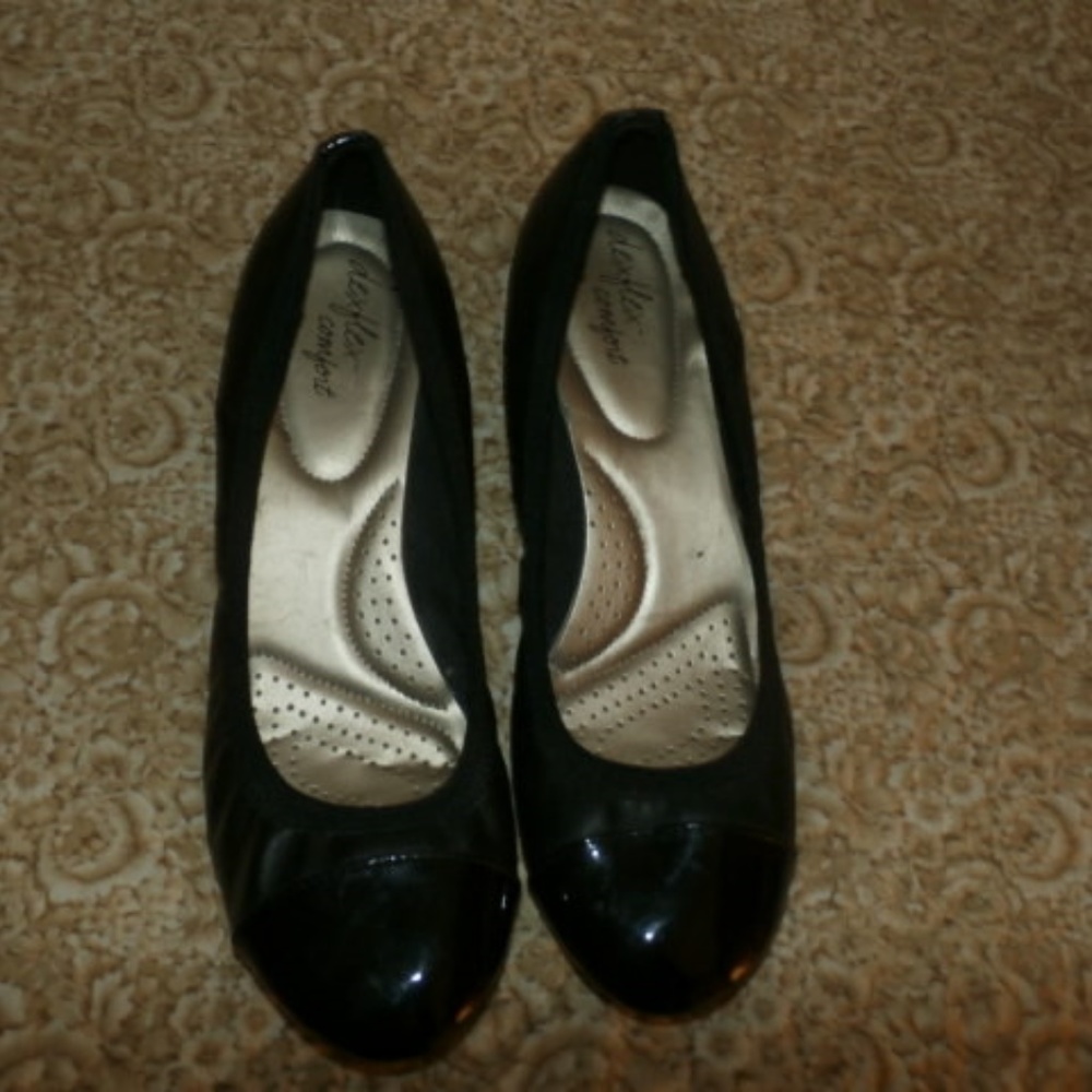 Black Wedges